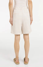 Load image into Gallery viewer, YAYA Woven Longer Length Bermuda Short