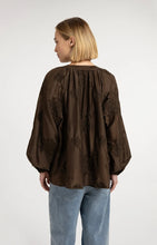 Load image into Gallery viewer, YAYA Embroidered Loose-fit Blouse
